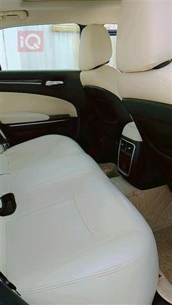 کرایسلەر 300